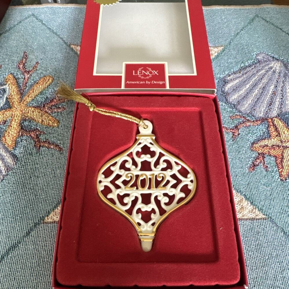 Lenox 2012 A Year To Remember Ornament With Box